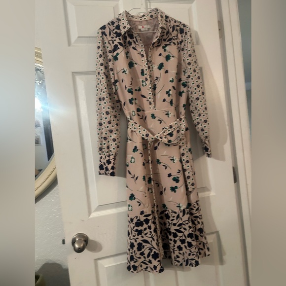 Boden Dresses & Skirts - Boden Cream and Green Floral Long Sleeve Dress